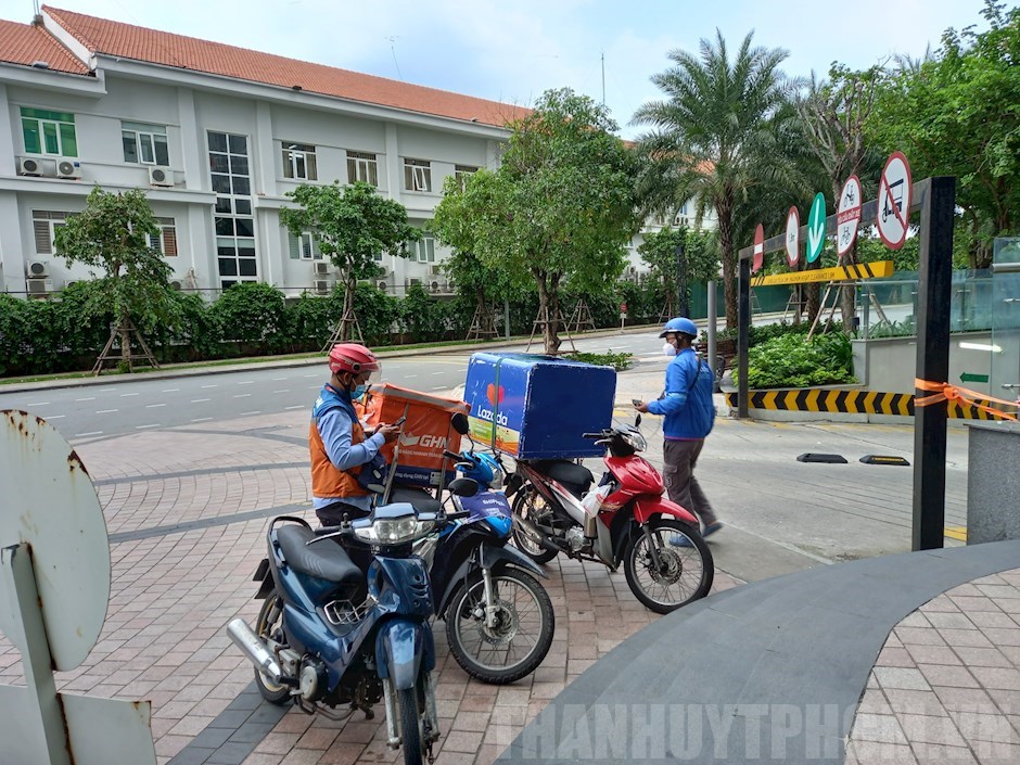 Hoạt động vận chuyển hành khách bằng xe gắn máy, xe mô tô hai bánh sử
                    dụng công nghệ được hoạt động từ ngày 17/11